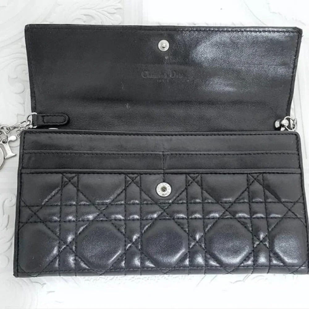 DIOR Cannage Wallet on Chain black lambskin with silver chain